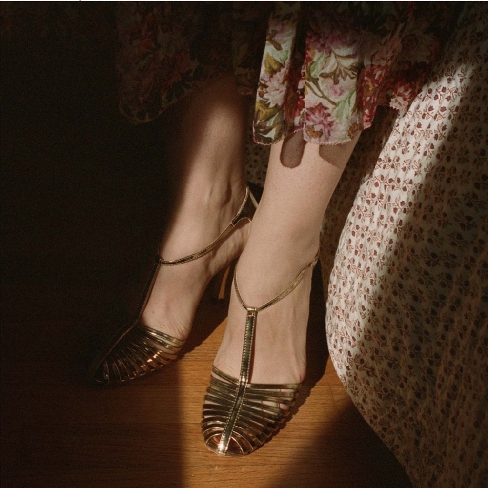 Doen Metallic Gold Strappy Heels